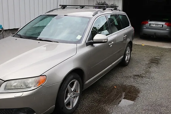 Volvo V70 2010 photo 3