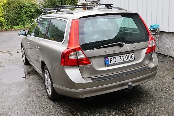 Volvo V70 2010 photo 4