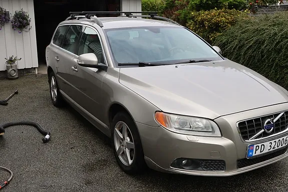 Volvo V70 2010 photo 5