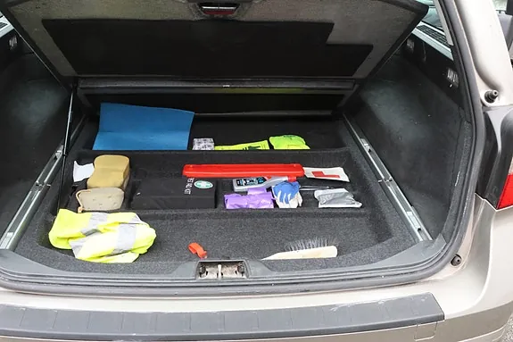 Volvo V70 2010 photo 2