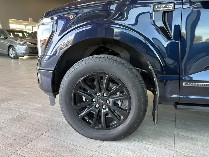 Ford F-150 2025 photo 5