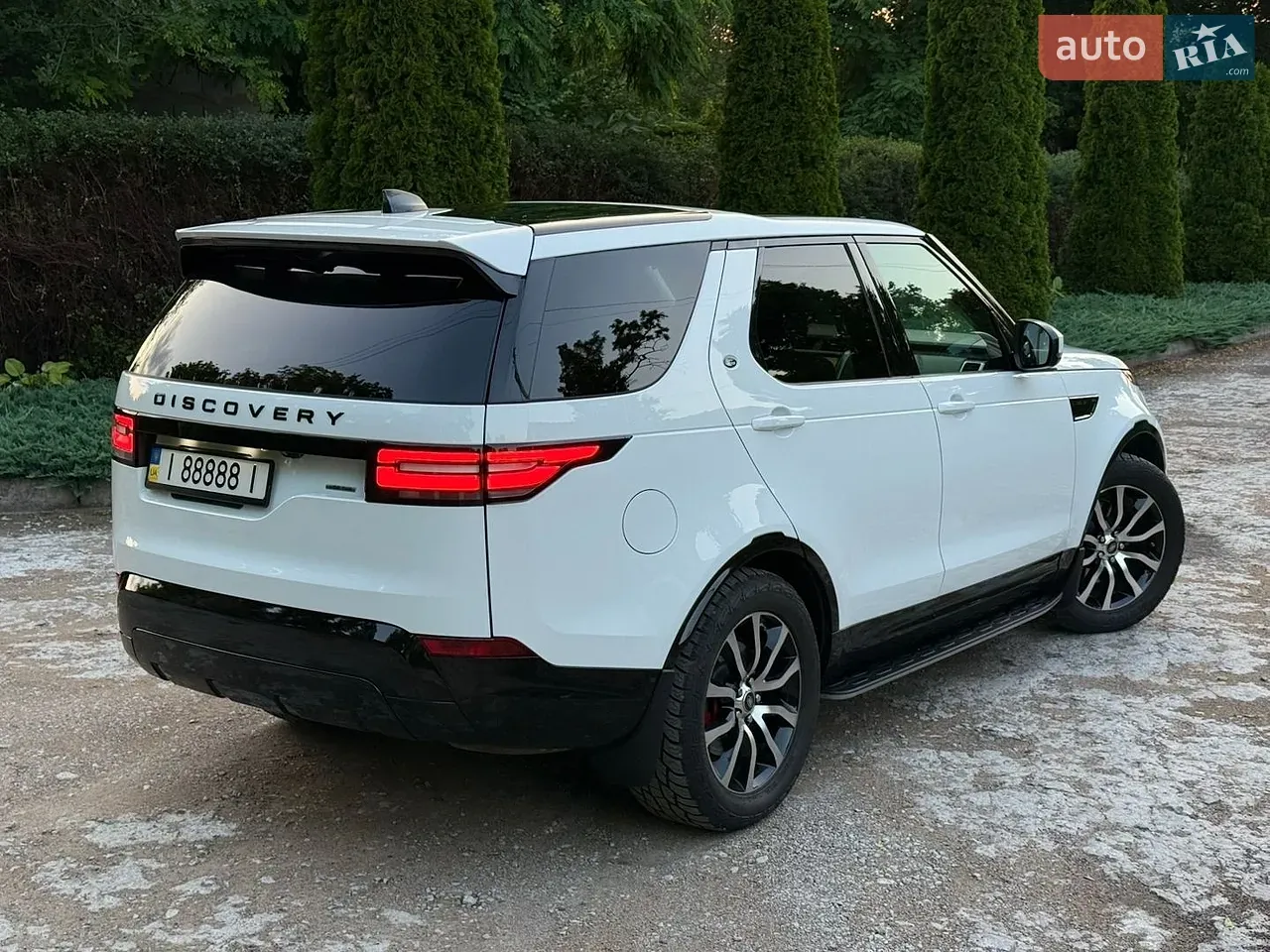 Land Rover Discovery 2017 photo 4