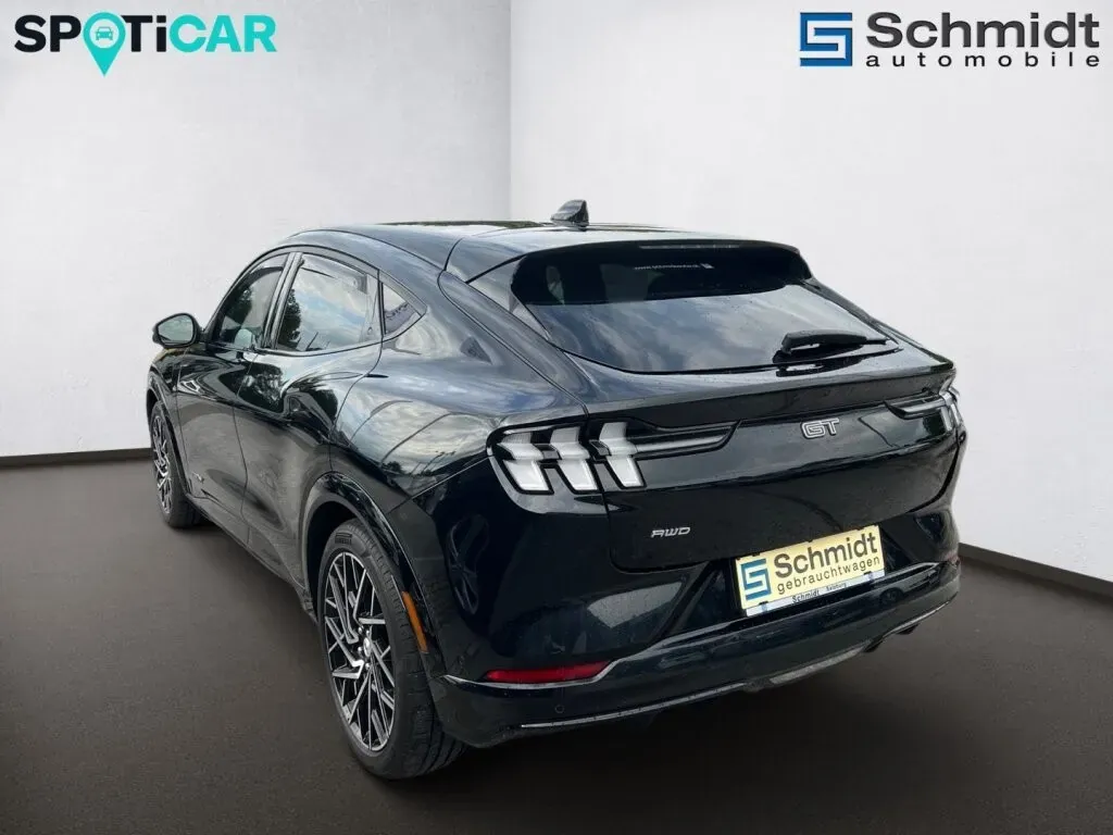 Ford Mustang Mach-E 2023 photo 3