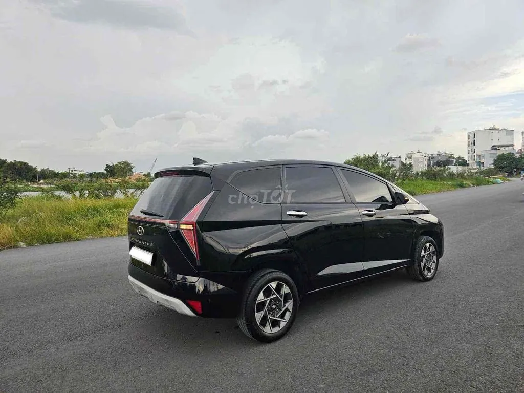 Hyundai Stargazer