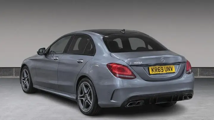Mercedes-Benz C-Class 2019 photo 3