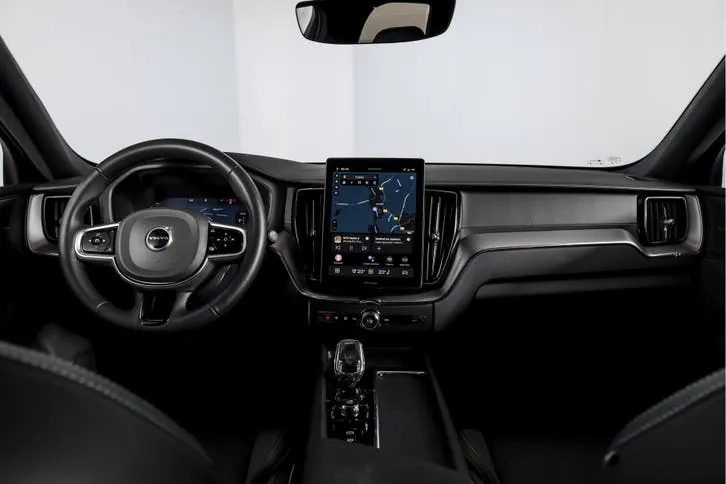 Volvo Xc60 2025 photo 3