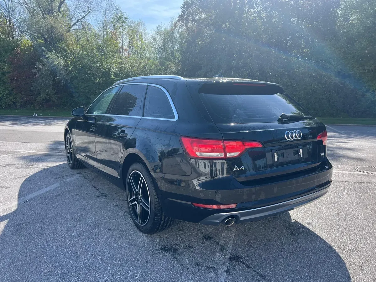 Audi A4 2017 photo 2