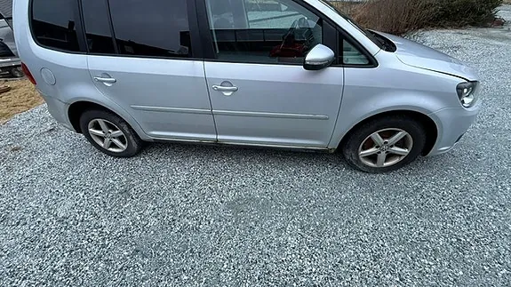 Volkswagen Touran 2012 photo 5