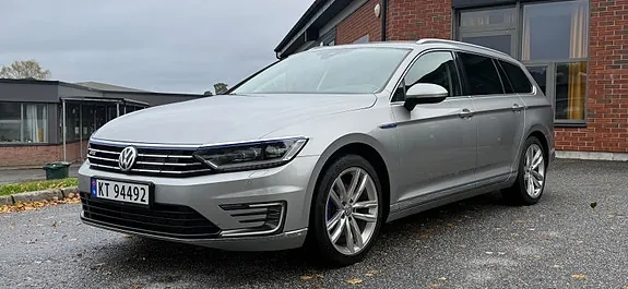 Volkswagen Passat 2017 photo 2