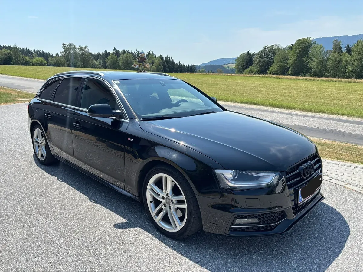 Audi A4 2013 photo 2