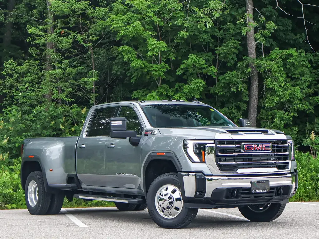 GMC Sierra 3500Hd 2026 photo 2