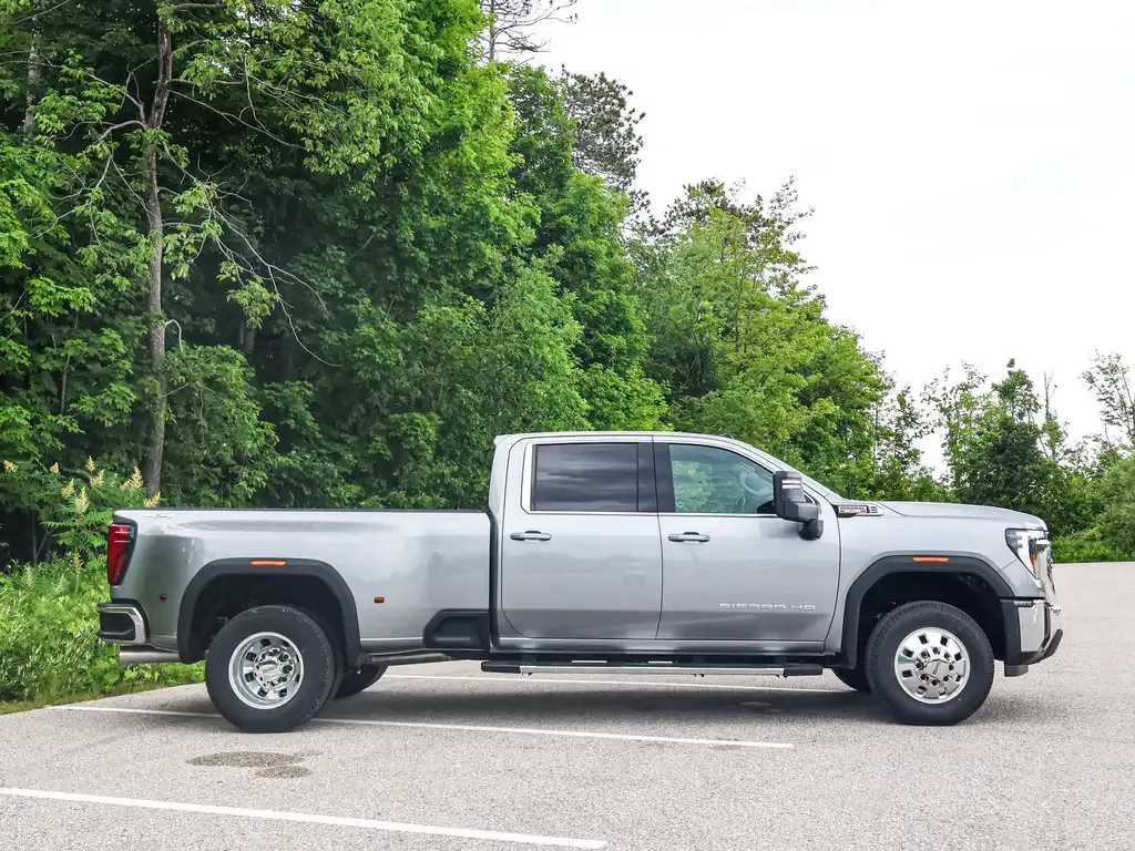 GMC Sierra 3500Hd 2026 photo 3