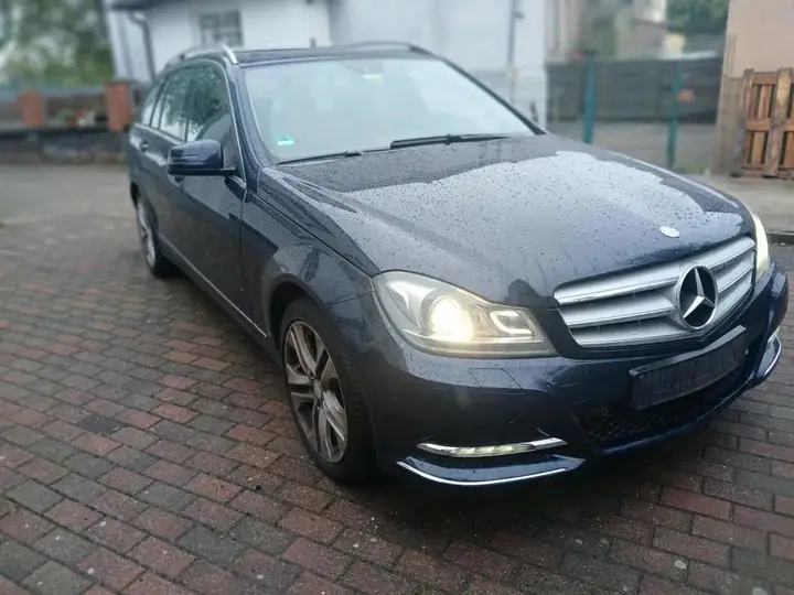Mercedes-Benz 220 Cdi