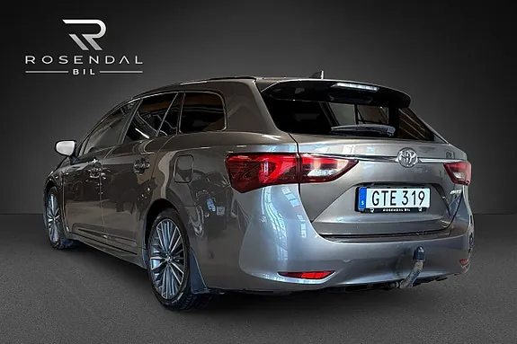 Toyota Avensis 2017 photo 4