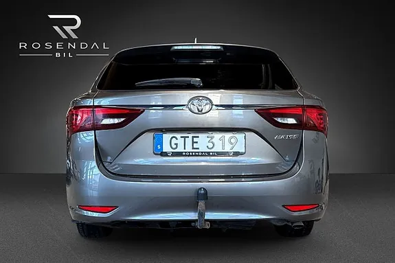 Toyota Avensis 2017 photo 5