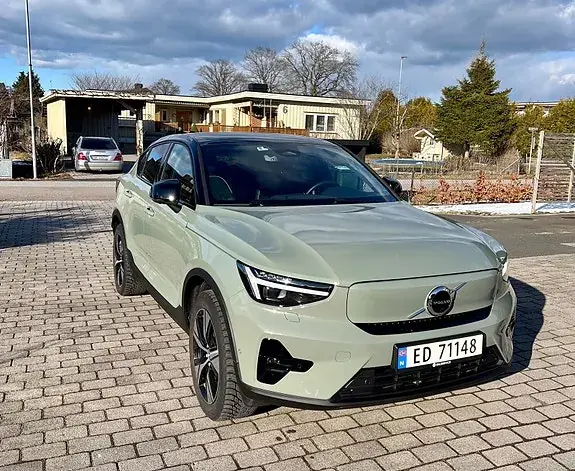 Volvo C40 2022 photo 2