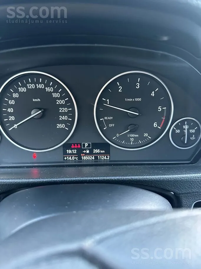 BMW 318 2014 photo 3