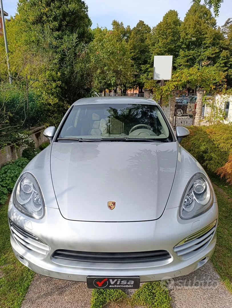 Porsche Cayenne 2012 photo 3