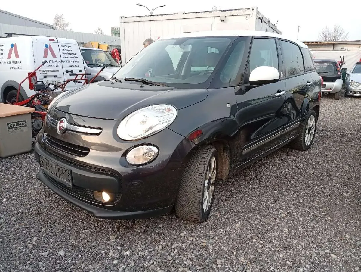 Fiat 500L 2014 photo 2