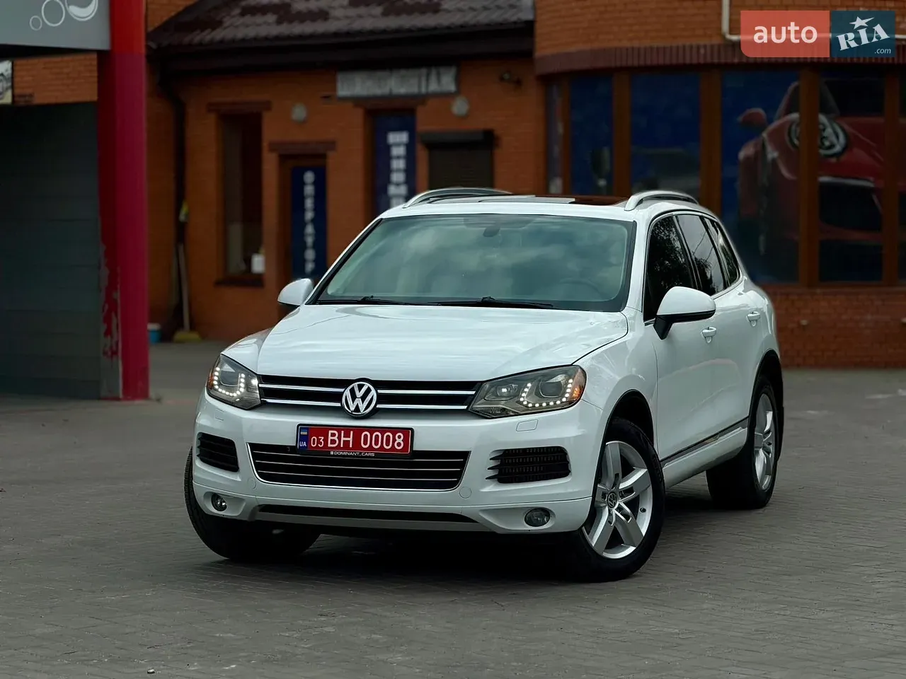 Volkswagen Touareg 2012 photo 2