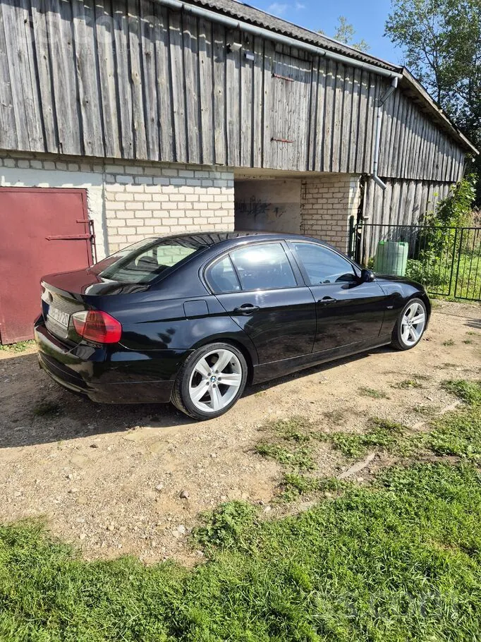 BMW 330 2006 photo 4