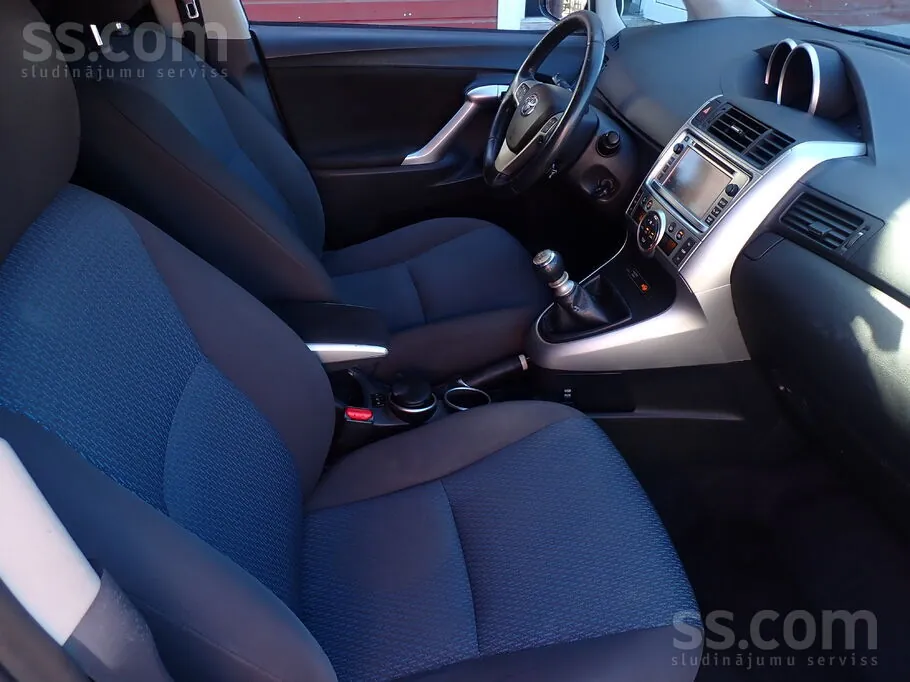 Toyota Verso 2013 photo 4