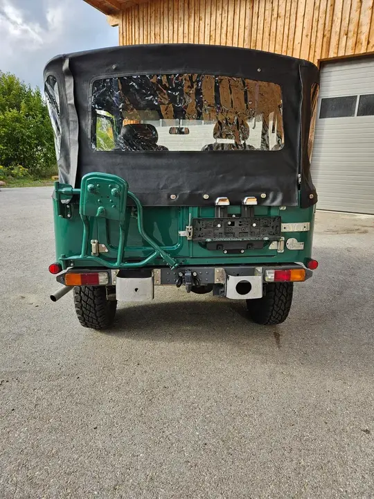 Toyota Land Cruiser 1979 photo 3