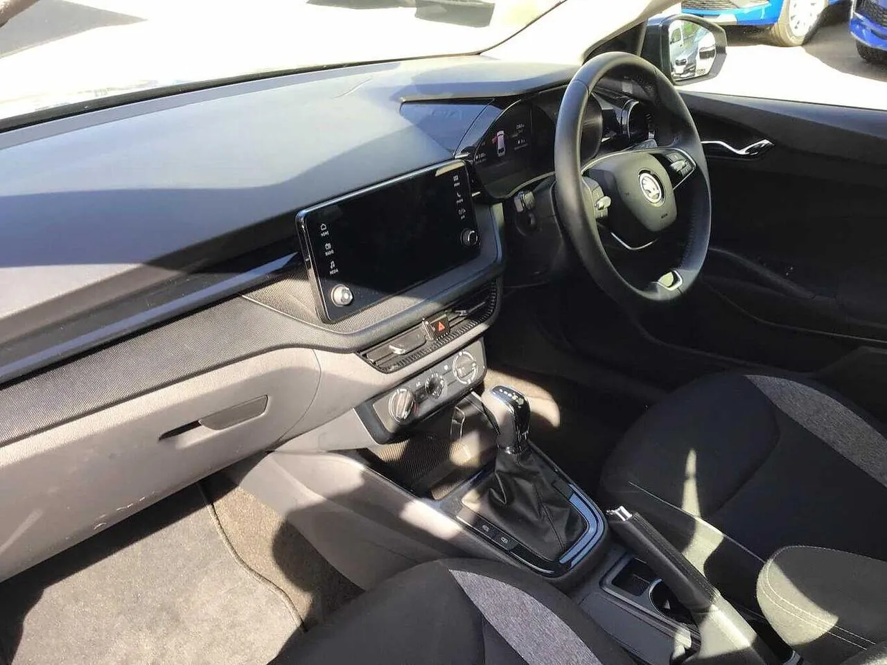 Skoda Fabia 2024 photo 2