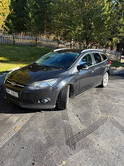 Ford Focus 2012 photo 2