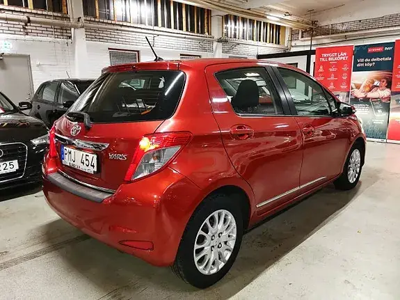 Toyota Yaris 2011 photo 4