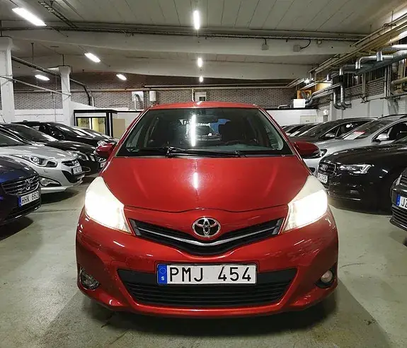 Toyota Yaris 2011 photo 5