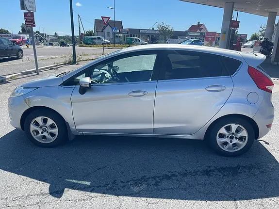 Ford Fiesta 2009 photo 4