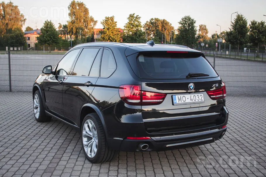 BMW X5 2013 photo 2