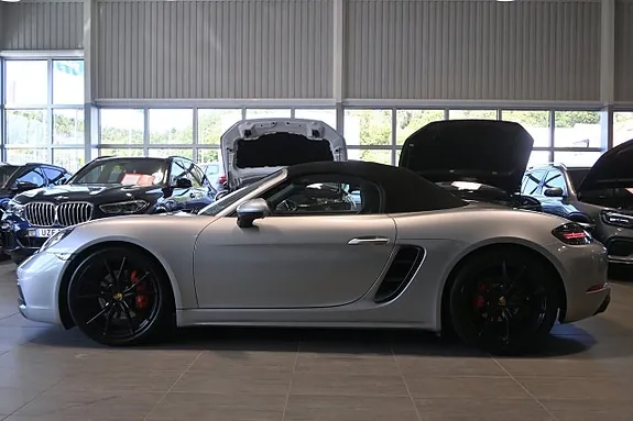 Porsche 718 Boxster 2018 photo 2