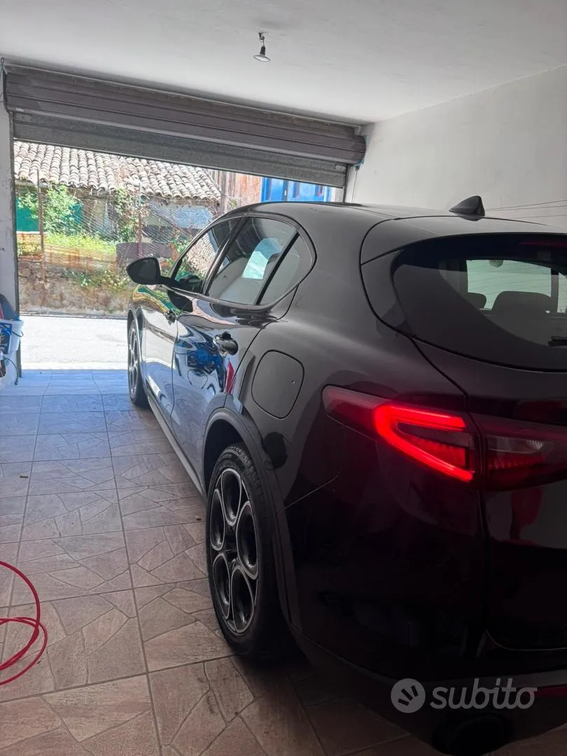 Alfa Romeo Stelvio 2021 photo 4