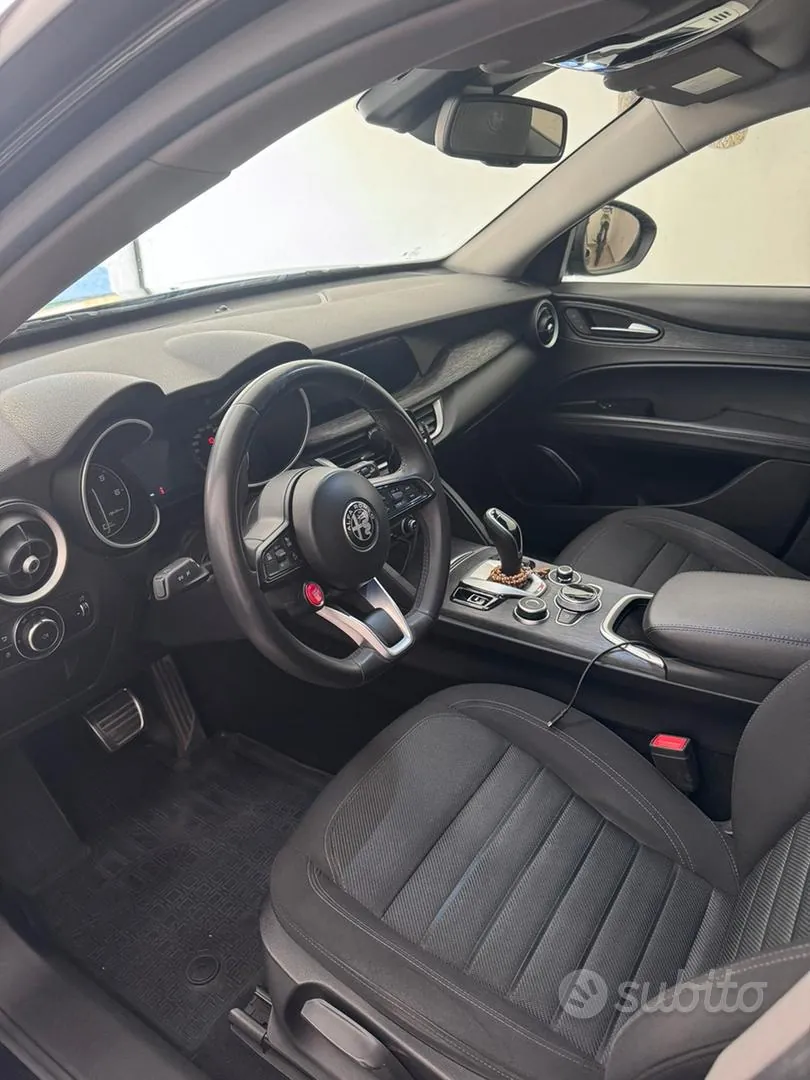 Alfa Romeo Stelvio 2021 photo 3