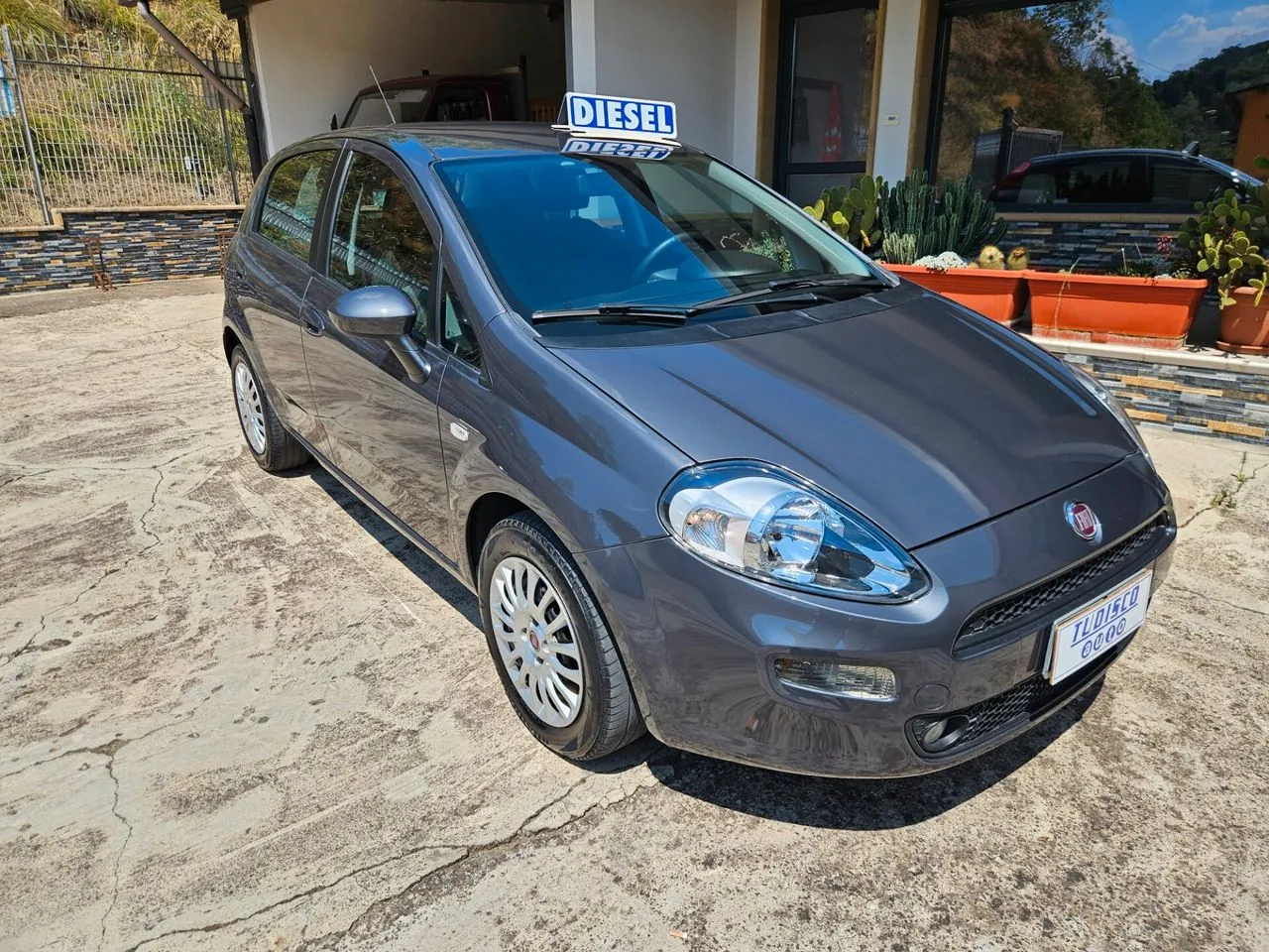 Fiat Grande Punto 2014 photo 2