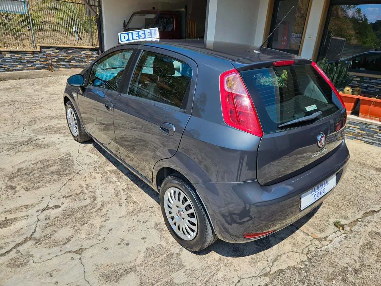 Fiat Grande Punto 2014 photo 5