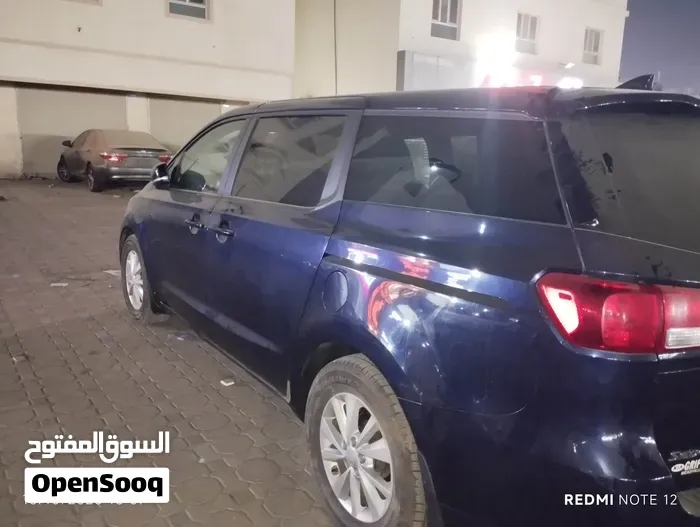 Kia Sedona 2018 photo 3