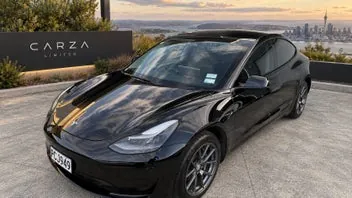 Tesla Model 3 2022 photo 2
