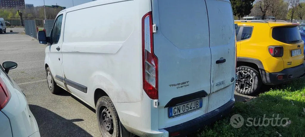 Ford Transit Custom 2023 photo 2
