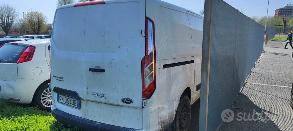 Ford Transit Custom 2023 photo 3
