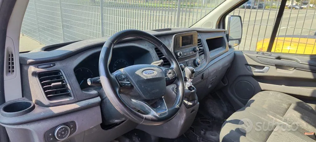 Ford Transit Custom 2023 photo 4