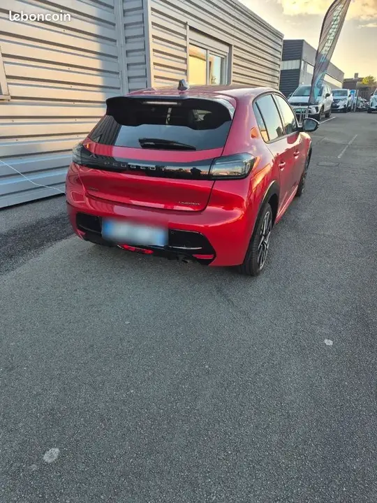 Peugeot 208 2025 photo 3