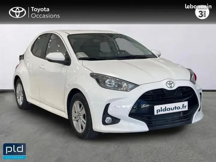 Toyota Yaris 2024 photo 2