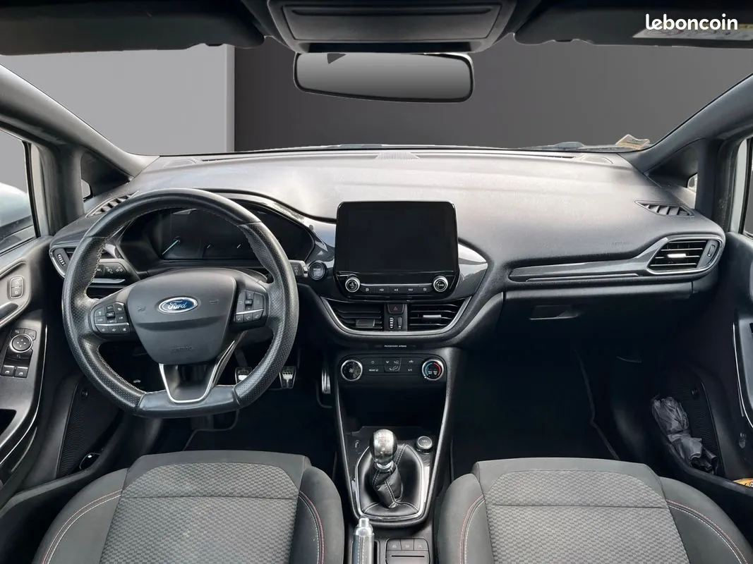 Ford Fiesta 2017 photo 2