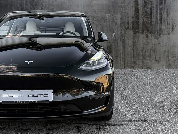 Tesla Model Y 2024 photo 4