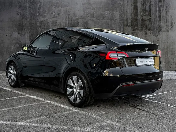 Tesla Model Y 2024 photo 5