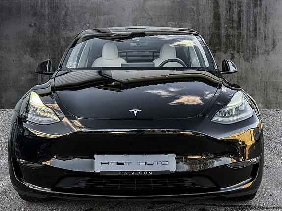 Tesla Model Y 2024 photo 3