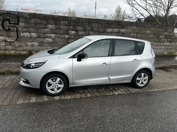 Renault Scénic 2016 photo 2